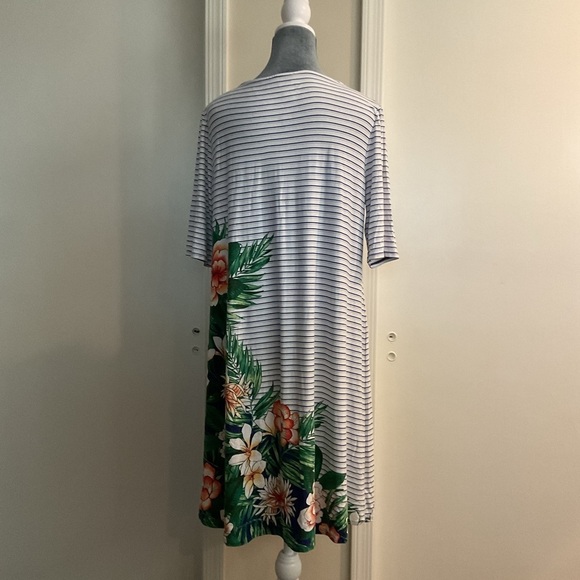 ❤️ Striped Palm Dres - Picture 6 of 8